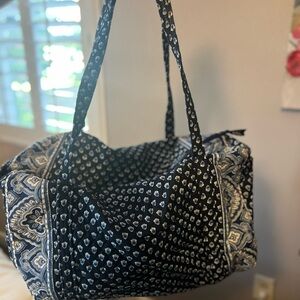Vera Bradley Large Duffel Travel Bag – Nantucket Navy (Retired Pattern)